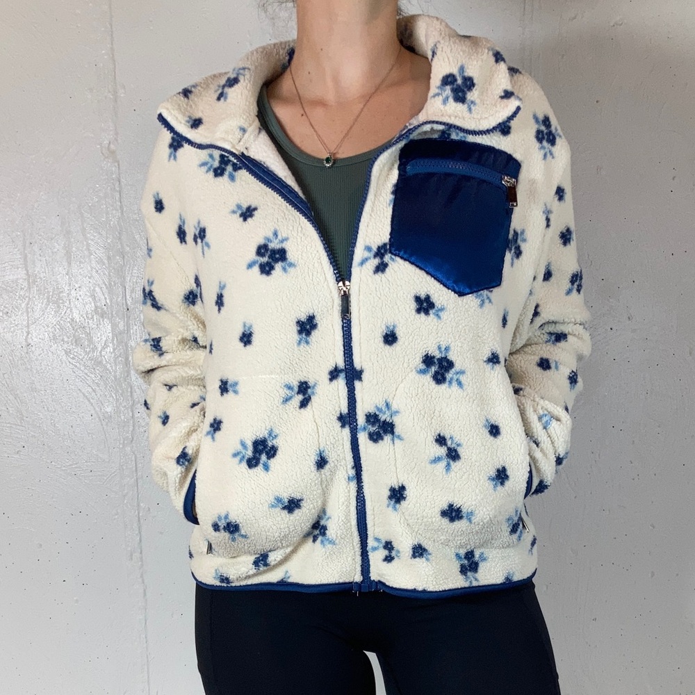 Soft Daitsy Floral White Fleece Full Zip Jacket - Picture 7 of 10
